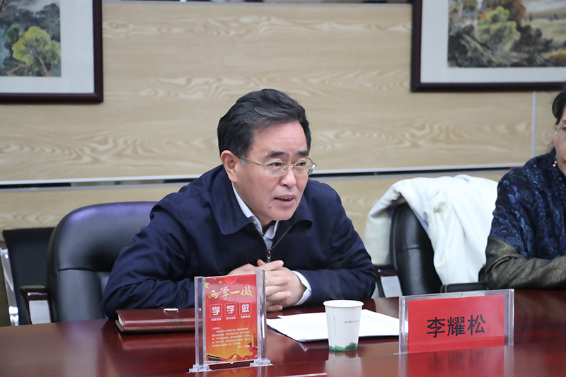 自治区党委调研组走进隆光.